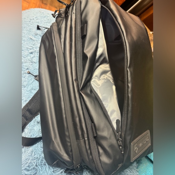 Wandrd 35L transit backpack - Picture 11 of 16
